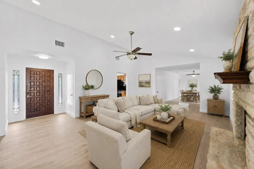 7210 Smokey Hill Road Austin TX 78736