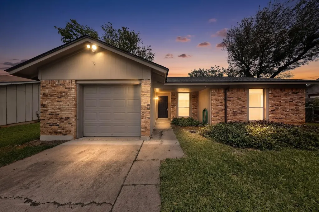 2404 Aldford Drive Austin TX 78745