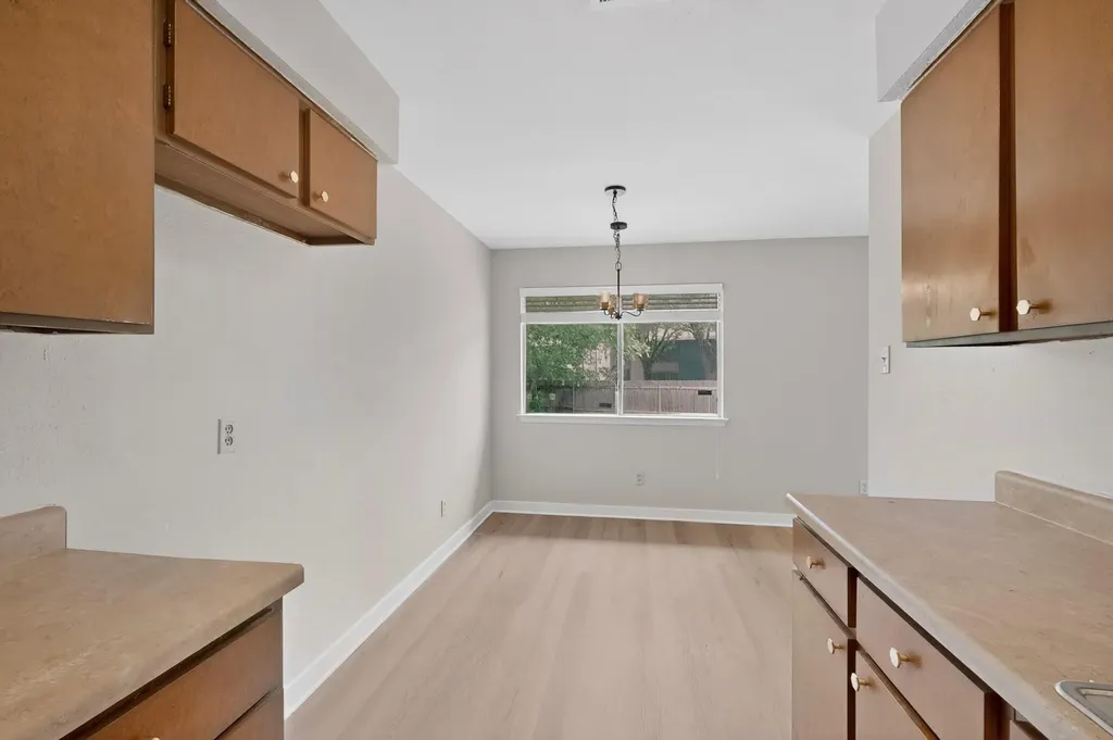2404 Aldford Drive Austin TX 78745