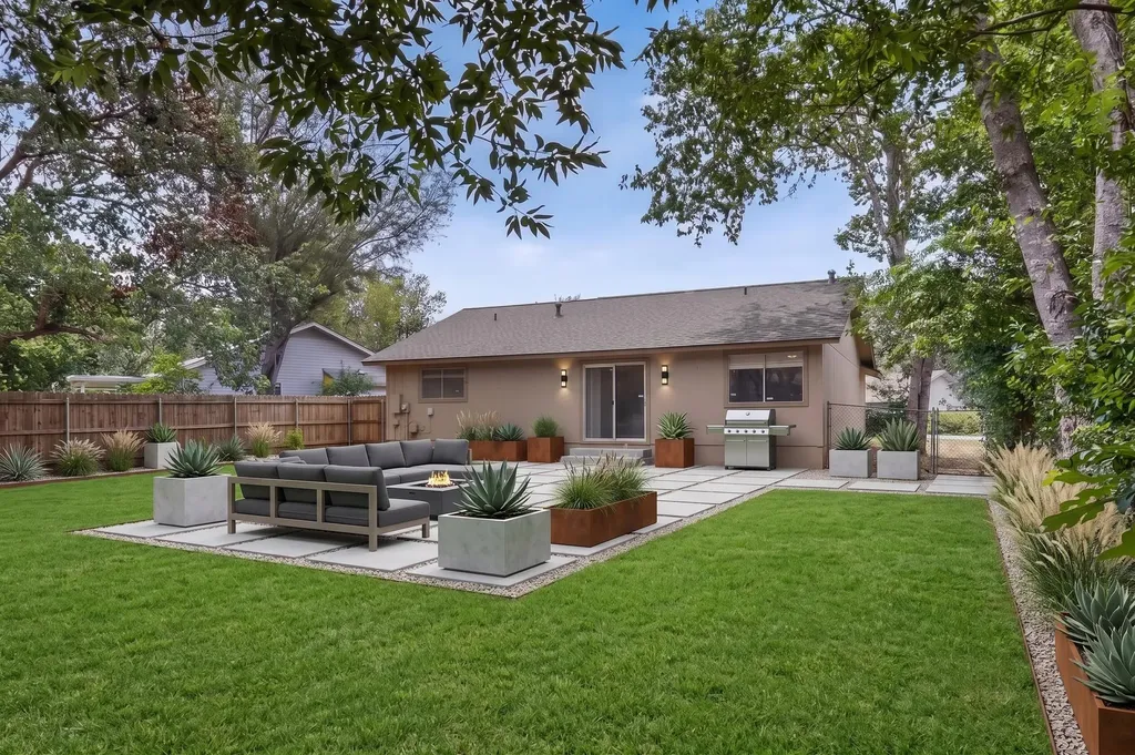 2404 Aldford Drive Austin TX 78745