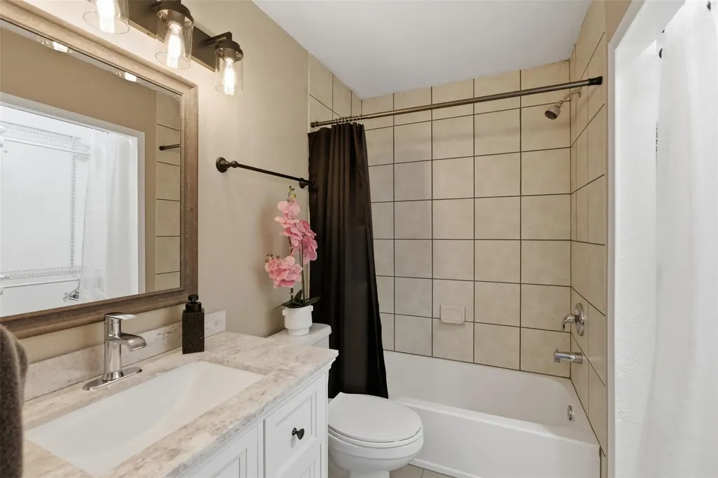 11821 Bittern Hollow Austin TX 78758