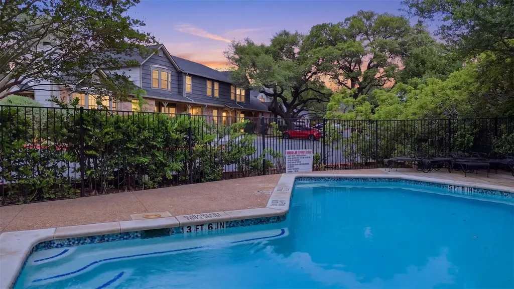 11821 Bittern Hollow Austin TX 78758