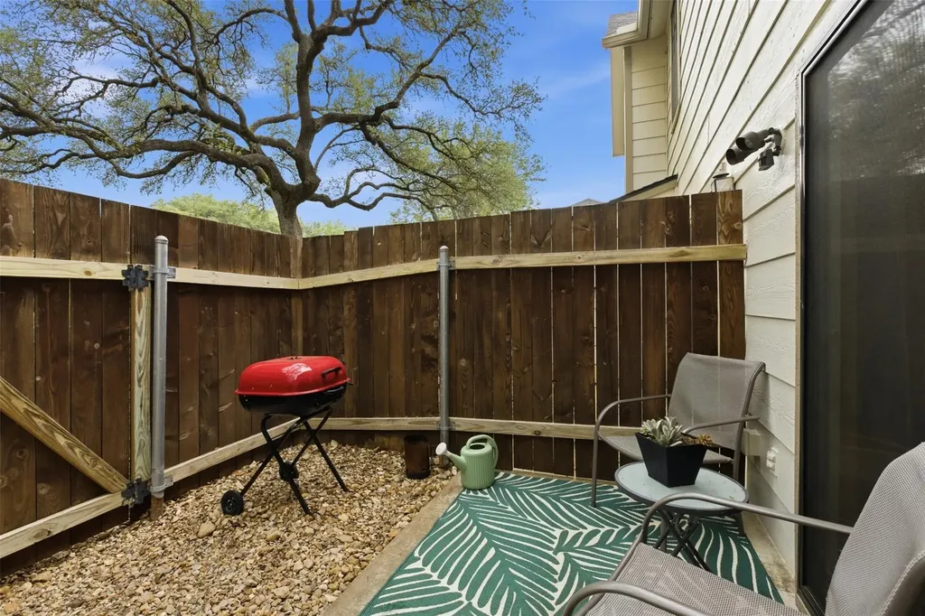 11821 Bittern Hollow Austin TX 78758