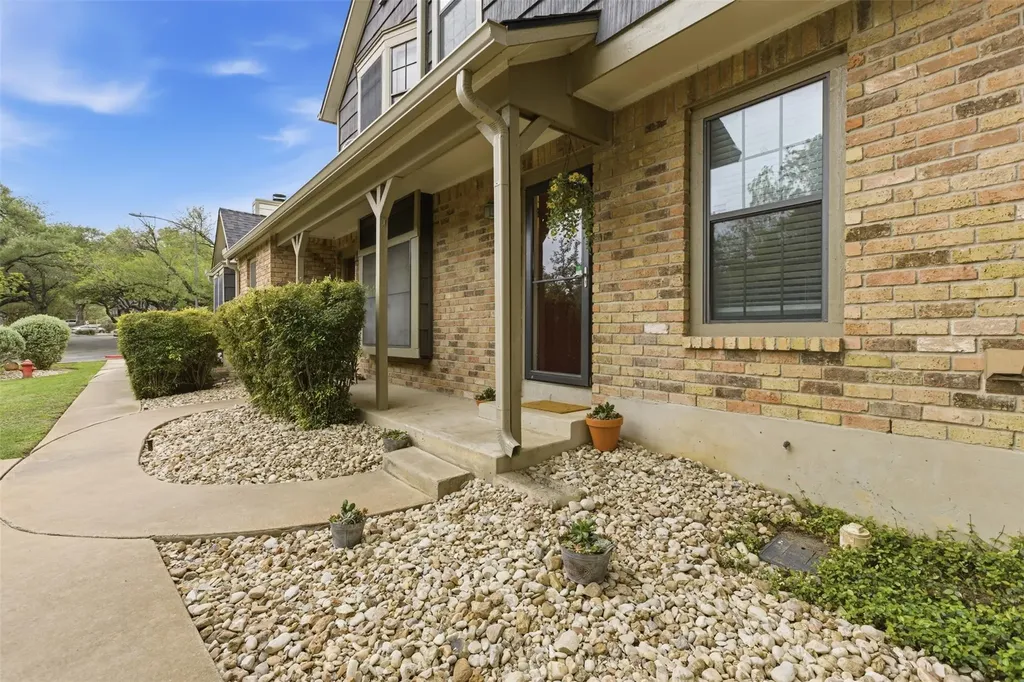11821 Bittern Hollow Austin TX 78758