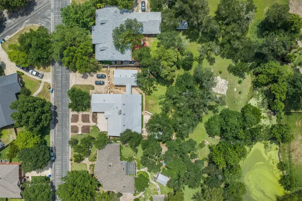 1102 N F Avenue Elgin TX 78621