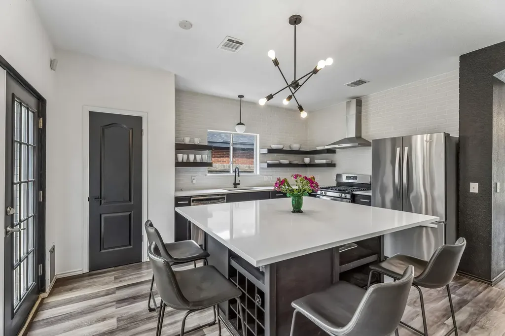 6804 Gabion Drive Austin TX 78749