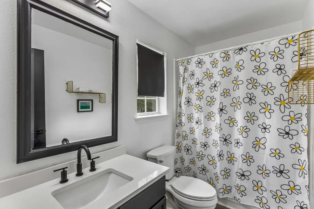6804 Gabion Drive Austin TX 78749