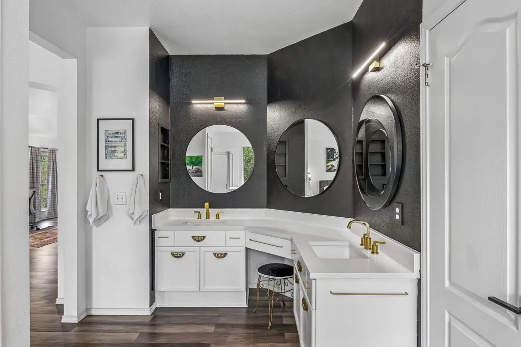 6804 Gabion Drive Austin TX 78749