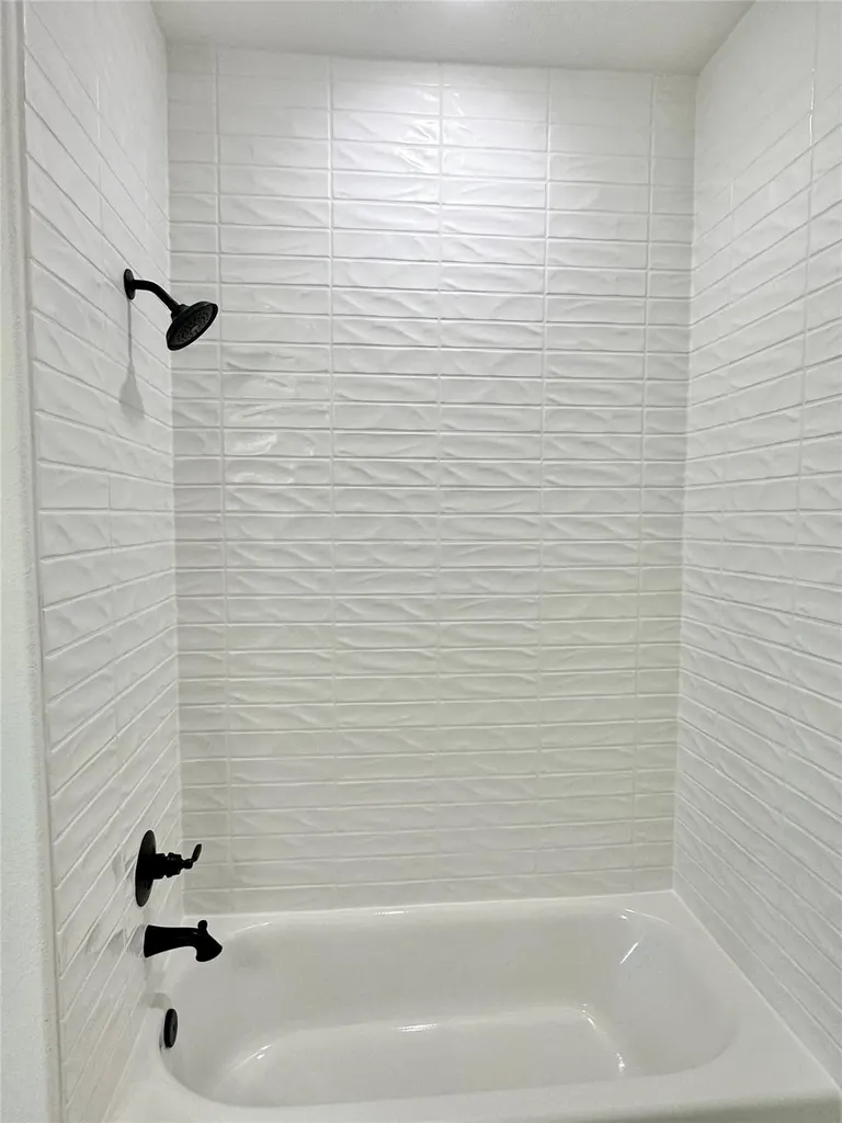 436 Treadwell Lane Kyle TX 78640