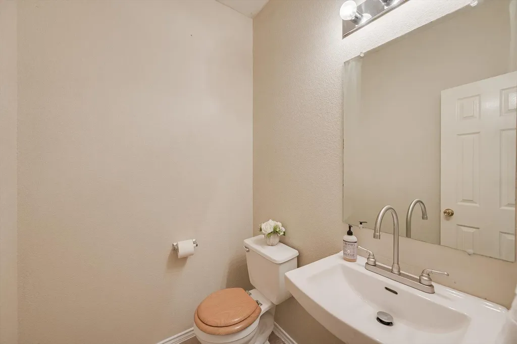 93 Verde Ranch Loop Leander TX 78641