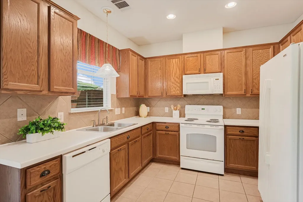 93 Verde Ranch Loop Leander TX 78641