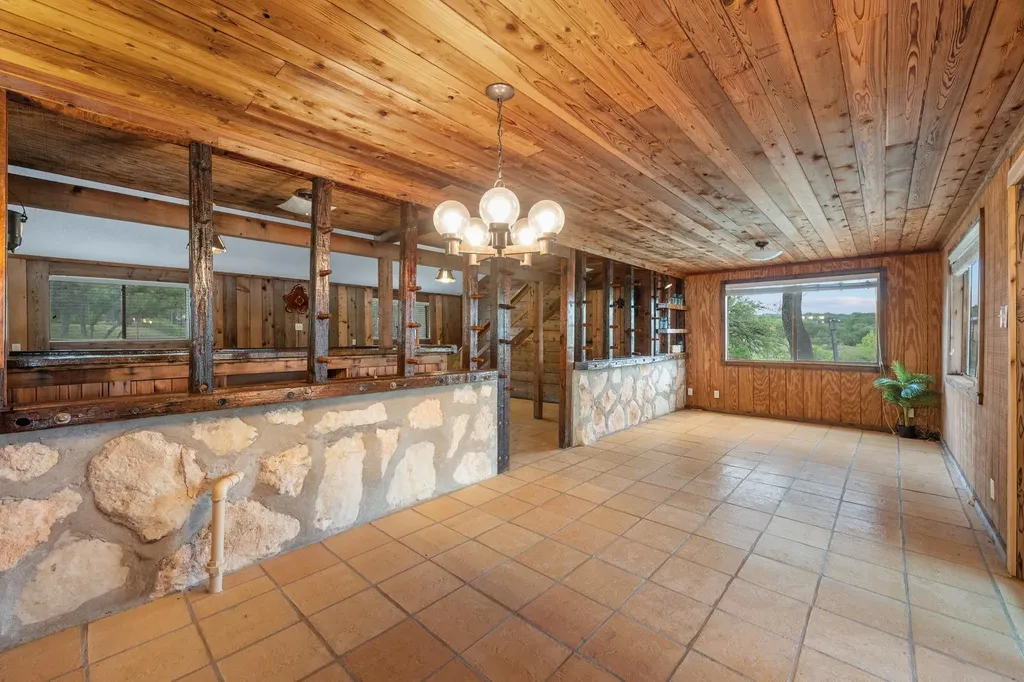 1106 Hurst Hollow Austin TX 78734