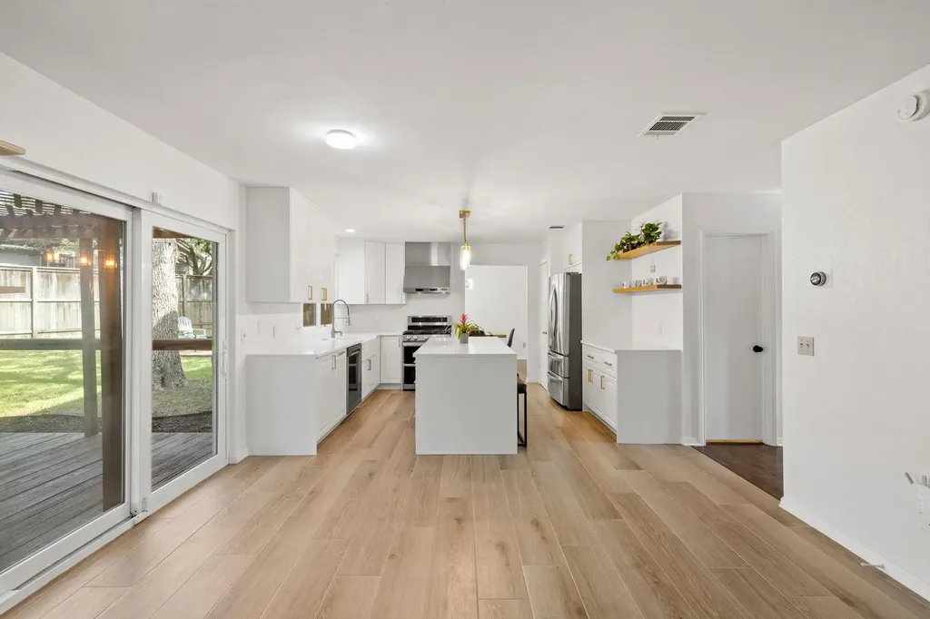 11202 Holster Court Austin TX 78748