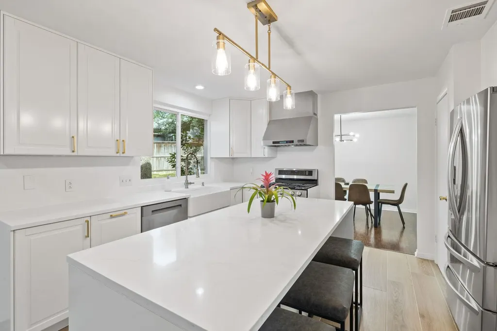 11202 Holster Court Austin TX 78748