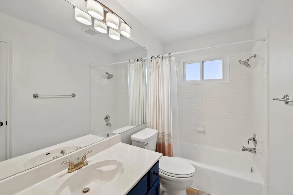 11202 Holster Court Austin TX 78748