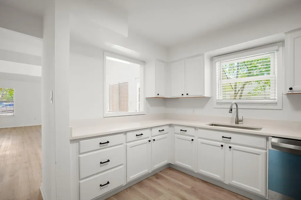 1606 Dale Cove Round Rock TX 78664
