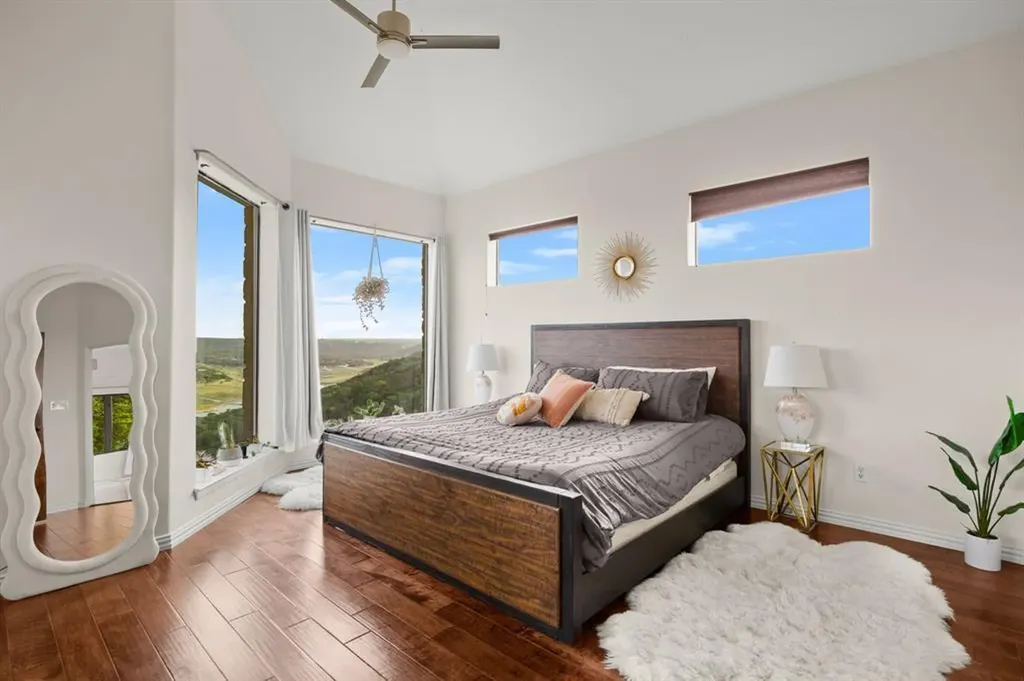 13902 Panorama Drive Austin TX 78732
