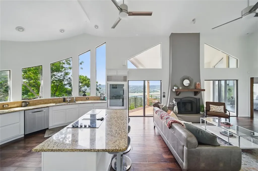 13902 Panorama Drive Austin TX 78732