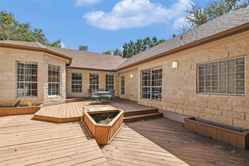6407 Johanne Court Austin TX 78750