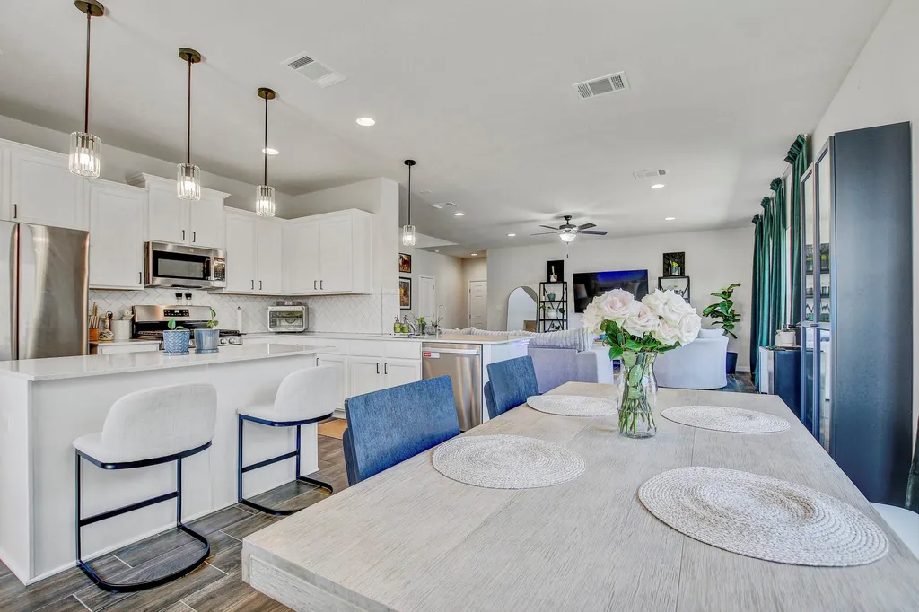 12413 Ostrich Trail Manor TX 78653