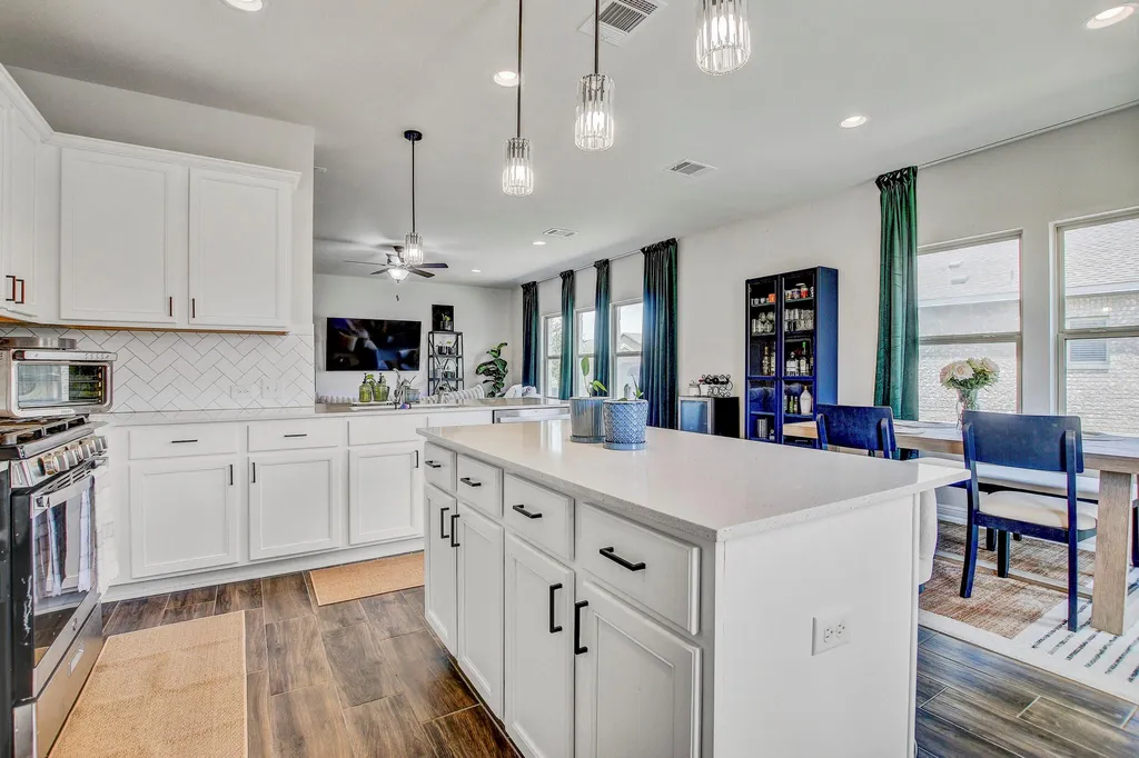 12413 Ostrich Trail Manor TX 78653