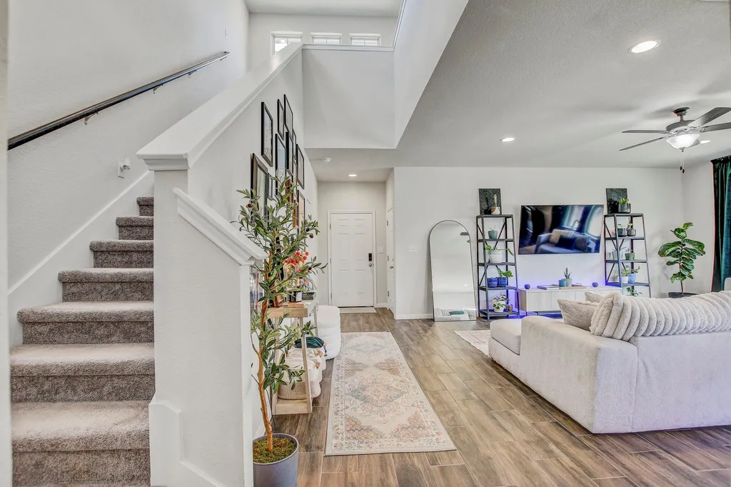 12413 Ostrich Trail Manor TX 78653