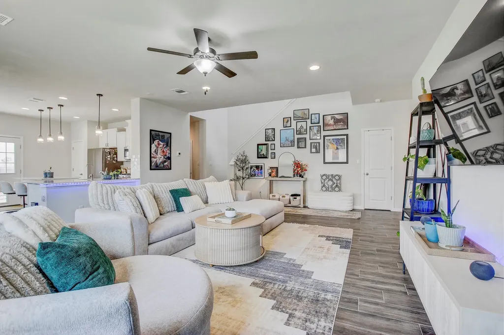 12413 Ostrich Trail Manor TX 78653