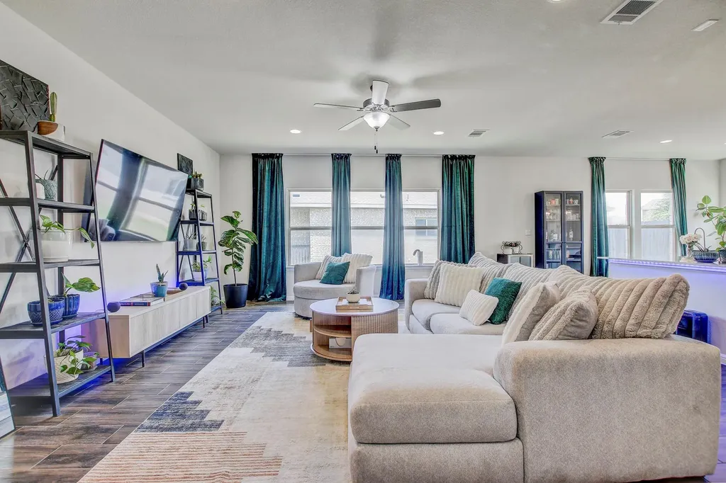 12413 Ostrich Trail Manor TX 78653
