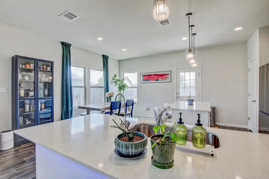 12413 Ostrich Trail Manor TX 78653