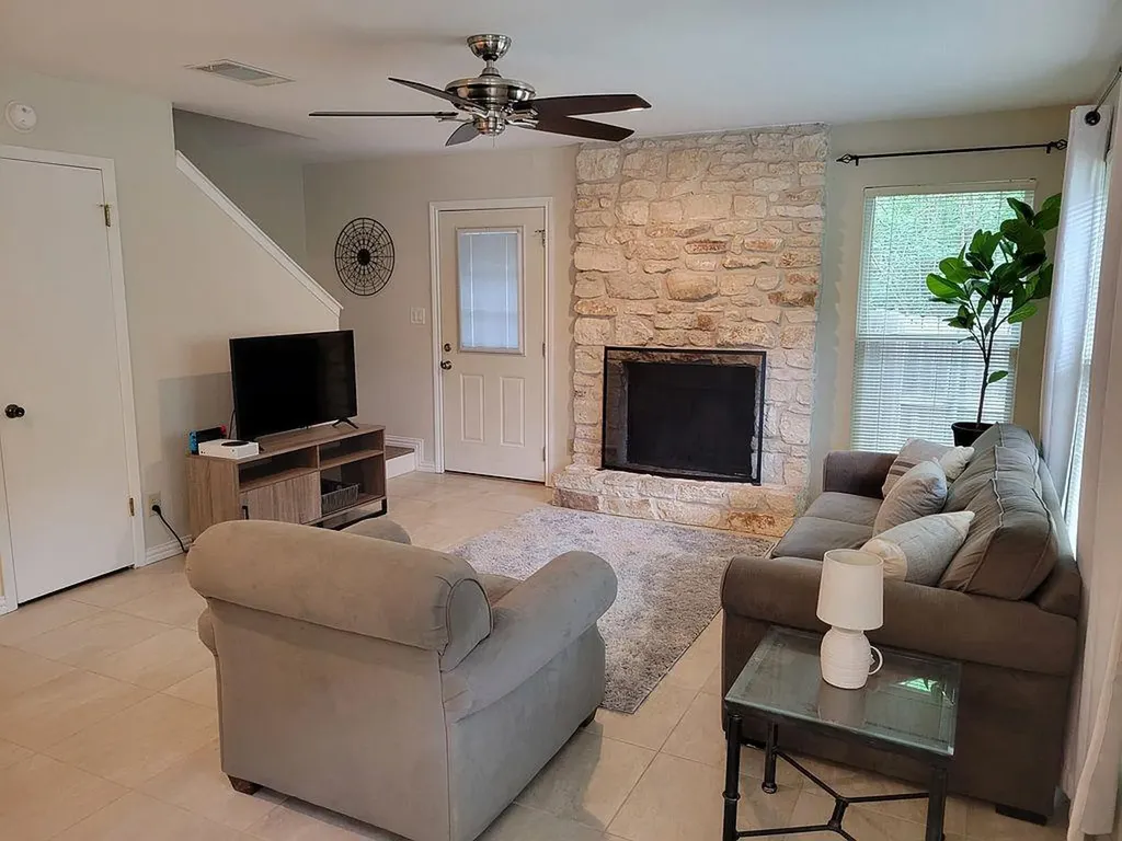 1401 Camp Craft #C Road Austin TX 78746