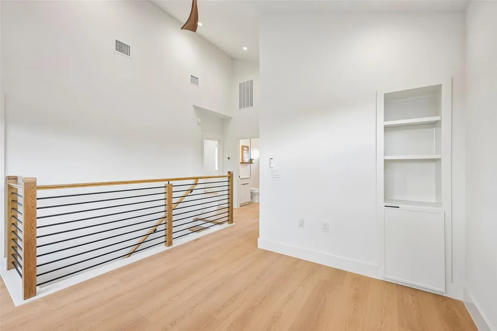 513 W Odell Street Austin TX 78752