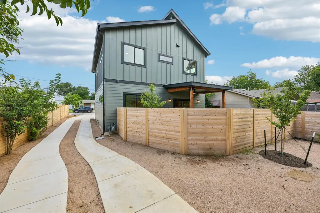 513 W Odell Street Austin TX 78752