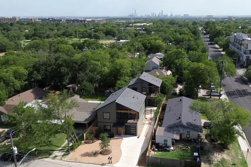 513 W Odell Street Austin TX 78752