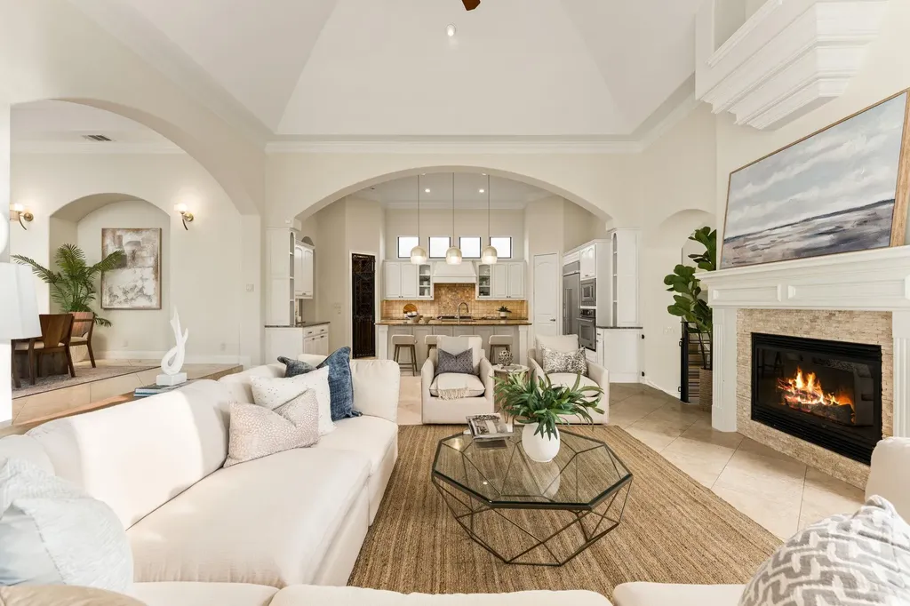 2121 Sea Eagle View Austin TX 78738