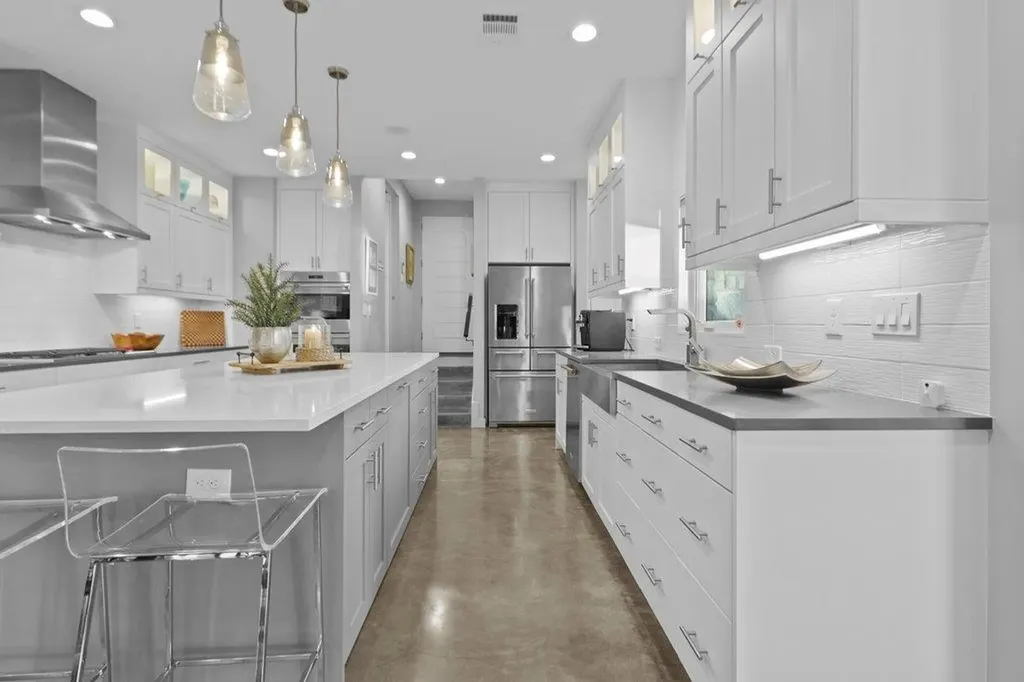 809 N Shorewood Drive Granite Shoals TX 78654