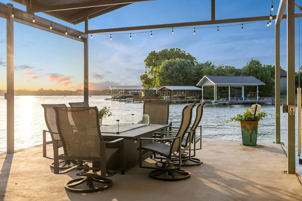 809 N Shorewood Drive Granite Shoals TX 78654