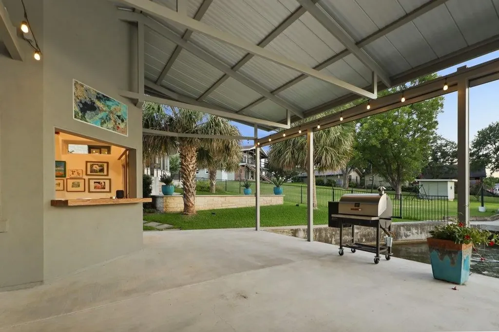 809 N Shorewood Drive Granite Shoals TX 78654