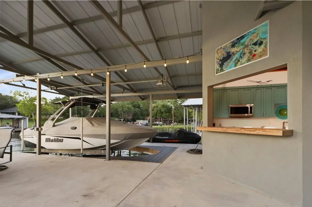 809 N Shorewood Drive Granite Shoals TX 78654