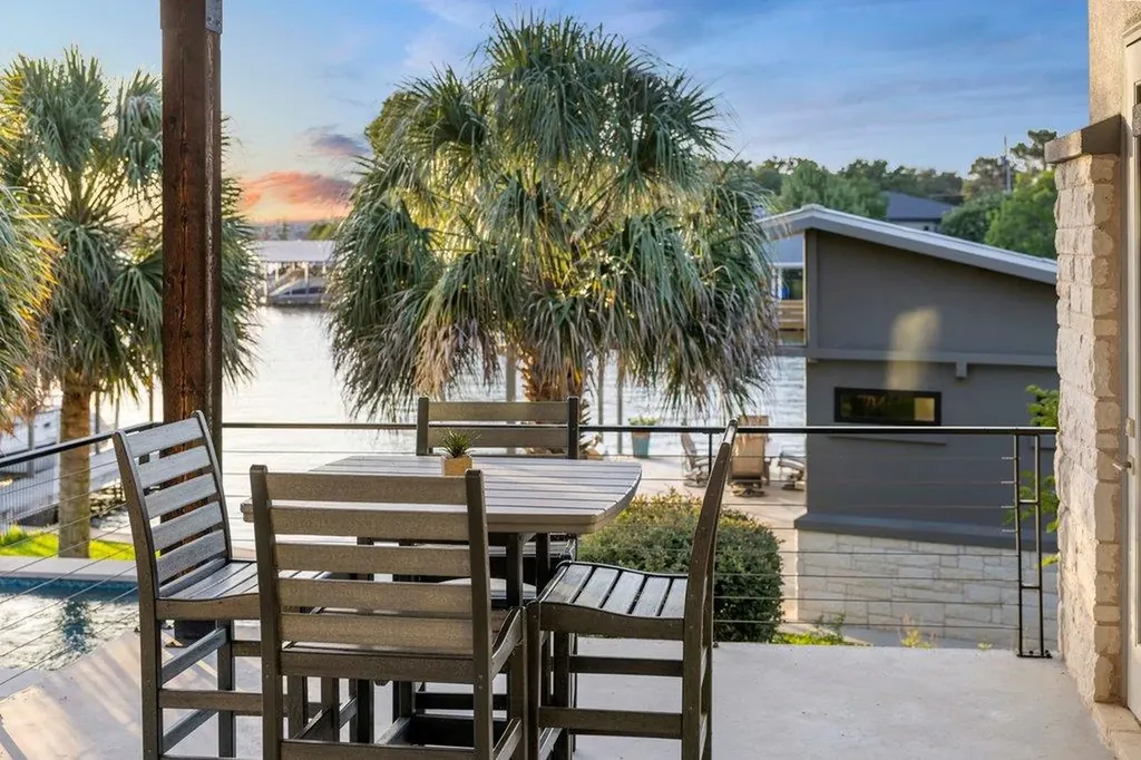 809 N Shorewood Drive Granite Shoals TX 78654