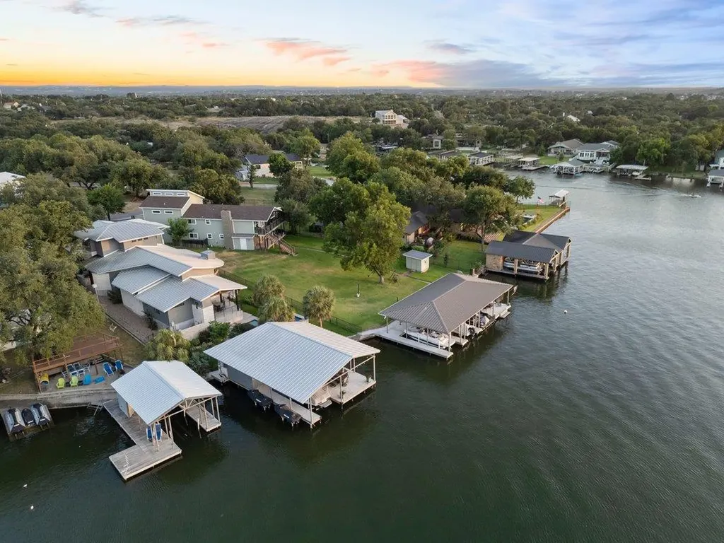 809 N Shorewood Drive Granite Shoals TX 78654