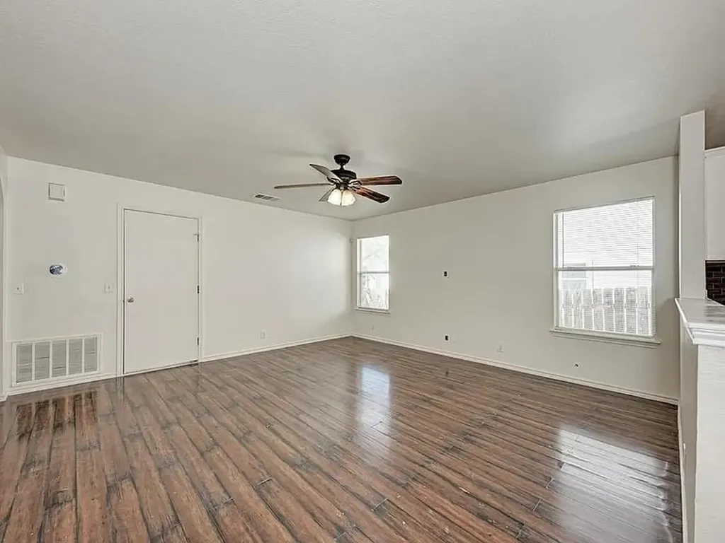14910 Mossycup Lane Austin TX 78724