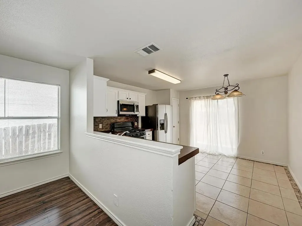 14910 Mossycup Lane Austin TX 78724