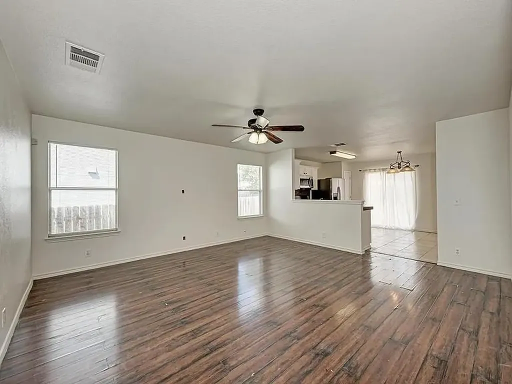 14910 Mossycup Lane Austin TX 78724