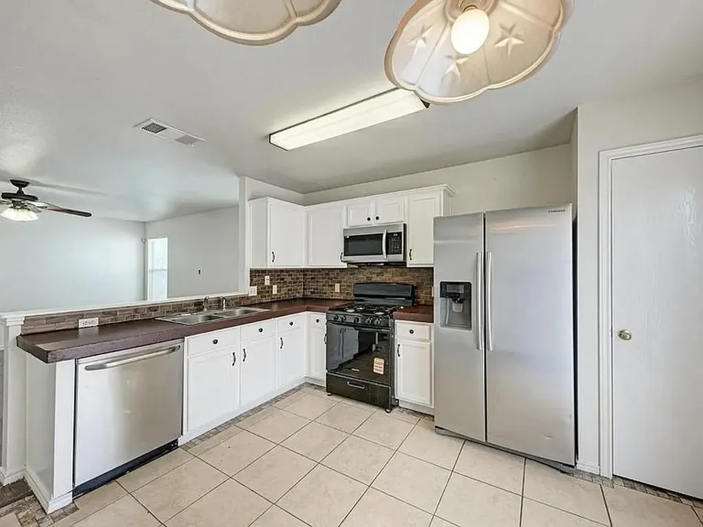 14910 Mossycup Lane Austin TX 78724