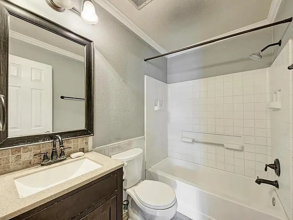 14910 Mossycup Lane Austin TX 78724