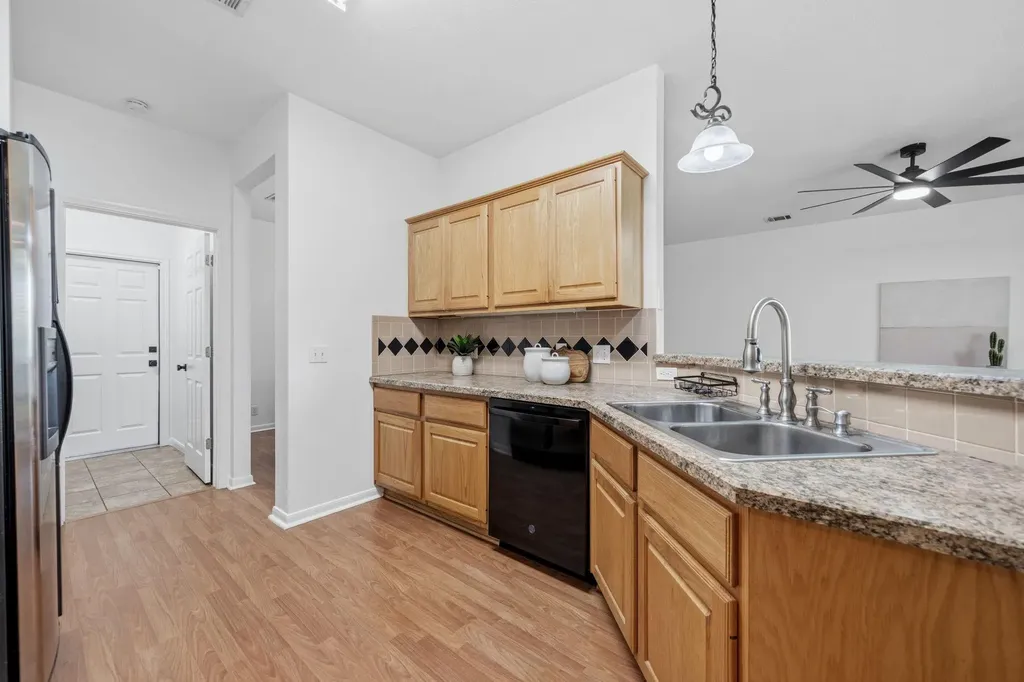 513 Tobin Drive Buda TX 78610