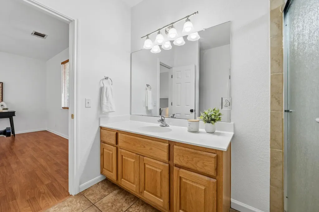 513 Tobin Drive Buda TX 78610