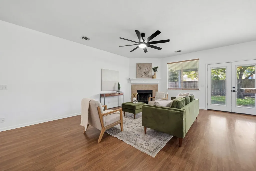513 Tobin Drive Buda TX 78610