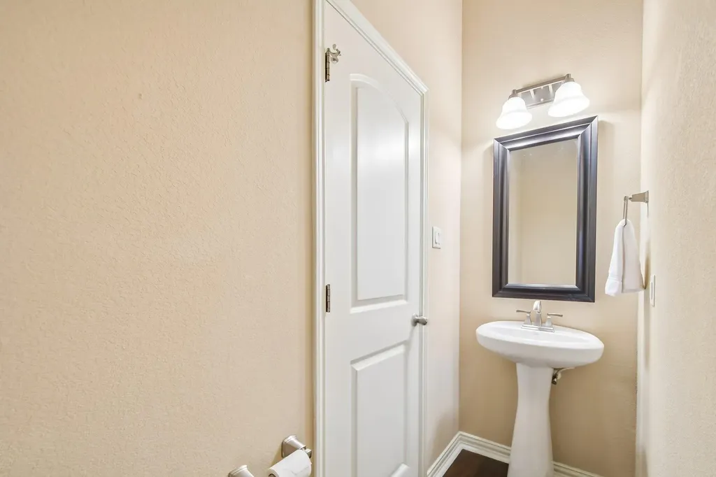 7420 Turnback Ledge Trail Lago Vista TX 78645