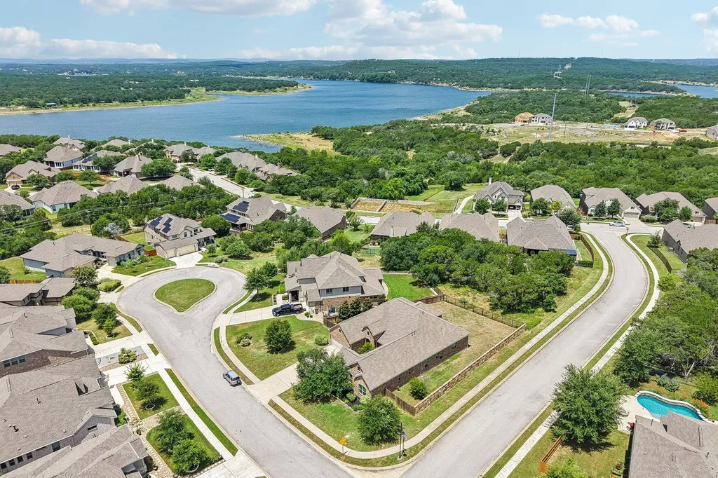 7420 Turnback Ledge Trail Lago Vista TX 78645